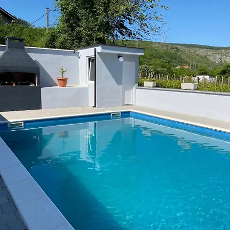 Cabera Villa